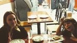 Intip Leighton Meester Masak di Dapur Umum hingga Melahap Pizza