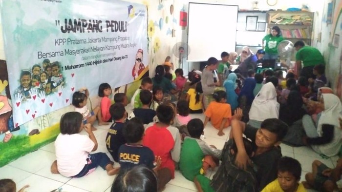 KPP Pratama Jakarta Mampang Prapatan Peduli di Jumat Penuh Berkah