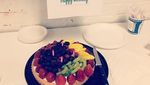 Intip Leighton Meester Masak di Dapur Umum hingga Melahap Pizza