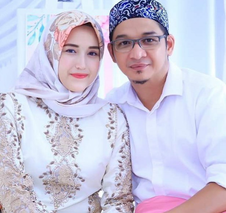 5 Artis Ini Punya Anak Banyak, Siapa Saja? 5 Artis Ini Punya Anak Banyak, Siapa Saja?