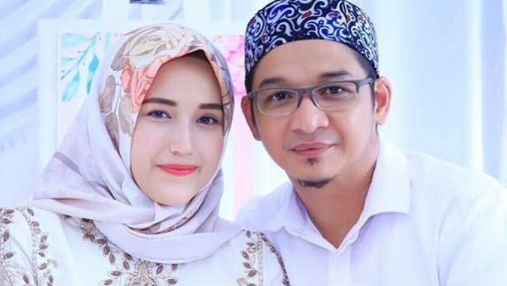 Makna Idul Fitri Bagi Pasha Ungu dan Adelia