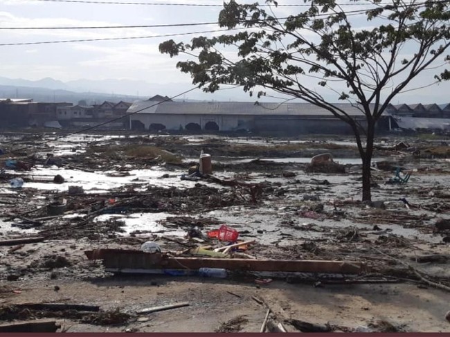Tsunami-tsunami Mematikan Menerjang Berbagai Belahan Dunia