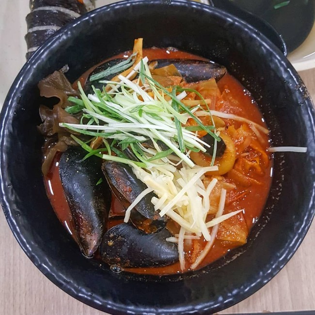 Huah! 7 Makanan Pedas dari Korea Ini Bisa Bikin Bibir Jontor