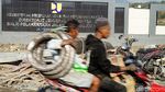 Pasca Gempa di Palu, Warga Jarah BBM di SPBU