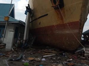 Kapal Laut Naik ke Daratan di Palu Tak Rusak, Segera Dipindah