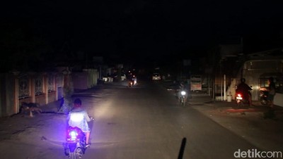 Listrik Padam Akibat Gempa, Kota Palu Gelap Gulita