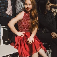 Meski banyak mendapat sambutan baik, Maddy mengungkap masih banyak pihak yang memandangnya sebelah mata. Ia pun berharap bisa diperlakukan sama dengan model lain. Masih ada beberapa orang yang tidak menganggapku serius. Aku berhak diperlakukan sama seperti model lain. Aku bekerja keras seperti yang lain, katanya dilansir Teen Vogue. Foto: Instagram @madelinesmodelling_