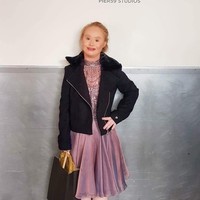 Rencanaku untuk masa depan adalah untuk tetap mengubah pandangan industri fashion melihat keberagaman. Aku ingin terus menjadi model dan kelihatannya aku akan sangat sibuk tahun depan, ungkapnya kepada Dailymail. Foto: Instagram @madelinesmodelling_