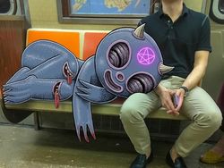 Keren! Doodle Monster di Subway yang Tampak Nyata