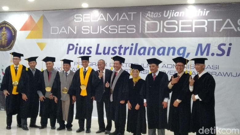 Anies Usulkan Disertasi Pius Lustrilanang Jadi Panduan Pilkada Anies Usulkan Disertasi Pius Lustrilanang Jadi Panduan Pilkada