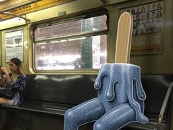 Keren! Doodle Monster di Subway yang Tampak Nyata