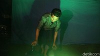 Menurut pantauan detikcom di kantor gubernur Sulteng, Jalan Samratulangi, Palu Timur, Sabtu (29/9/2018) penerangan dibantu dengan genset. Sedangkan kondisi di kawasan sekitar gelap.