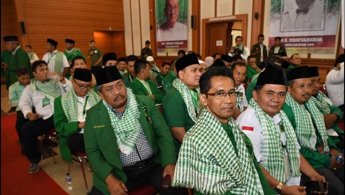 Caleg PPP Jadikan Serban ala Rommy sebagai Trendsetter Partai