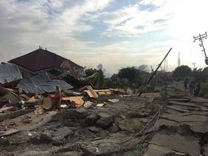Evakuasi Sulit, Petugas Dengar Teriakan Minta Tolong Korban Gempa