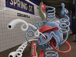 Keren! Doodle Monster di Subway yang Tampak Nyata