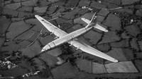 Bristol Brabazon (1949) ini adalah monster pada masanya dengan panjang lebih dari 54 meter dan lebar sayap 70 meter dirancang oleh komisi khusus di Inggris. Pesawat ini dinilai kurang bertenaga walau dengan 8 baling-baling besar di sayapnya (Topical Press Agency/Getty Images/CNN Travel)