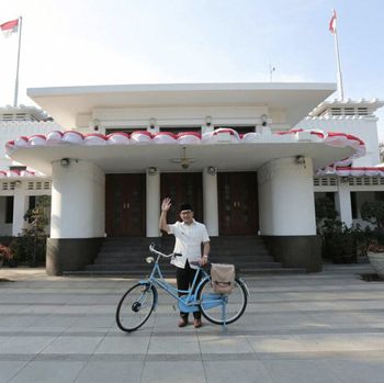Ridwan Kamil, Warga Bekasi yang Stres, dan Jalur Laut