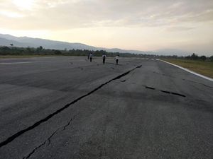 AirNav Kirim Tim Perbaiki Alat Komunikasi di Bandara Palu