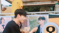 Gangnam Beauty sendiri merupakan drama yang diadaptasi dari webtoon populer. Saat proses syuting, pria bergolongan darah B itu mendapat sebuah food truck. Foto: Instagram eunwoofcll