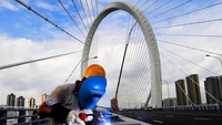 Jembatan ini mulai dibangun pada bulan Mei 2015. Foto: Dok. Xinhuanet