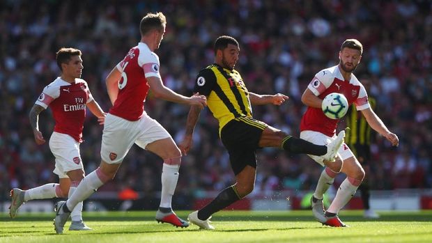 Troy Deeney gagal mencetak gol ke gawang Arsenal.