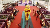 Merayakan Festival Musim Gugur, Pluit Village mengadakan sejumlah acara menarik berkaitan dengan kesenian dan kebudayaan China, salah satunya adalah kejuaraan barongsai, Sabtu (29/9/2018).