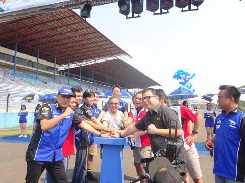 Uji Skil Ketahanan di Balapan Berdua dalam Satu Motor