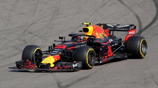 Max Verstappen sempat berada di posisi terdepan F1 GP Rusia. (