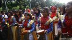 Pawai Obor Asian Para Games di Balai Kota Meriah Banget