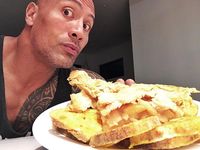 5 Menu Sarapan Aneh Pilihan 'The Rock' hingga Jennifer Lawrence