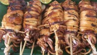 Memang paling enak cumi besar yang dijadikan sate. Apalagi kalau segar maka teksturnya akan kenyal dan manis. Duh bikin ngiler. Foto :instagram @brigittawang  