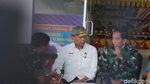 Foto: Jokowi Berjaket Loreng Saat Tiba di Palu