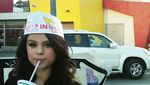 10 Seleb Hollywood Ini Nggak Bisa Menolak Kelezatan Fast Food