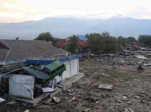 Korban Jiwa Gempa Palu Dimakamkan Secara Massal