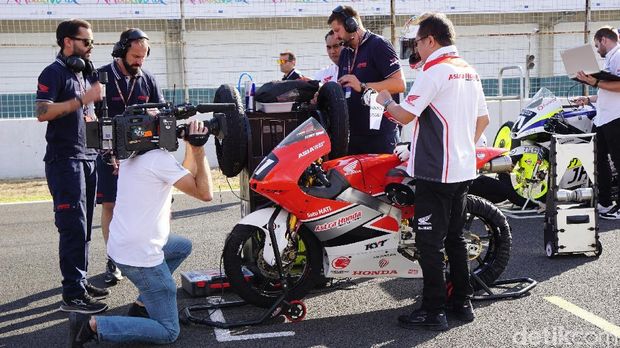 FIM CEV Moto2 dan Moto3 berlangsung di Circuito de Jerez, Spanyol, Minggu (30/9/2018). Dua pebalap Indonesia Dimas Ekky-Gerry Salim unjuk gigi disana.