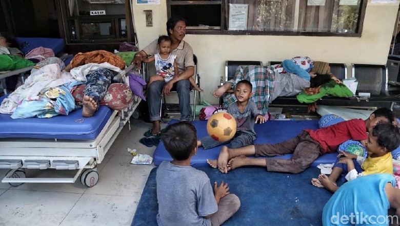Pemkot Bandung Kumpulkan Donasi untuk Korban Gempa Sulteng Pemkot Bandung Kumpulkan Donasi untuk Korban Gempa Sulteng