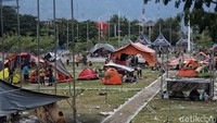 Suasana di tenda pengungsian (Foto: Pradita Utama)