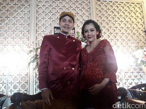 Usai Pengajian, Ardina Rasti Gelar Acara 7 Bulanan dengan Adat Jawa