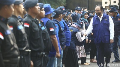 Partai Nasdem Lepas 100 Tim Medis ke Palu dan Donggala