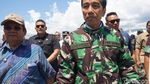 Foto: Jokowi Berjaket Loreng Saat Tiba di Palu