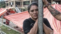 Beberapa warga terlihat masih sangat syok akibat bencana alam tersebut.