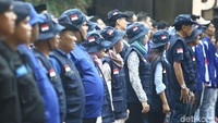 Bantuan Partai Nasdem tersebut untuk meringankan beban masyarakat yang menjadi korban bencana gempa dan tsunami.