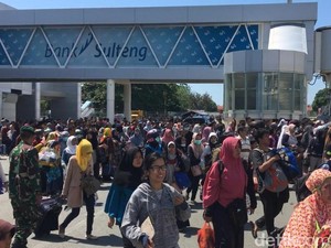 Warga Antre di Bandara, Berbondong-bondong Tinggalkan Palu
