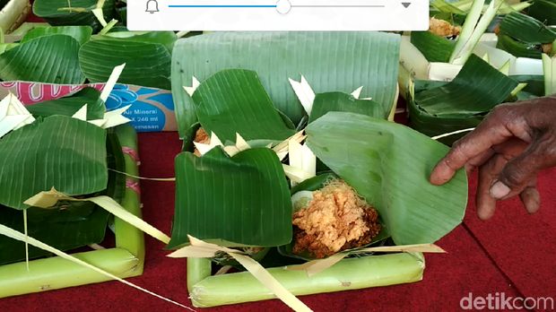 Kirab Tumpeng Encek, Kearifan Lokal Pemersatu Warga Blitar