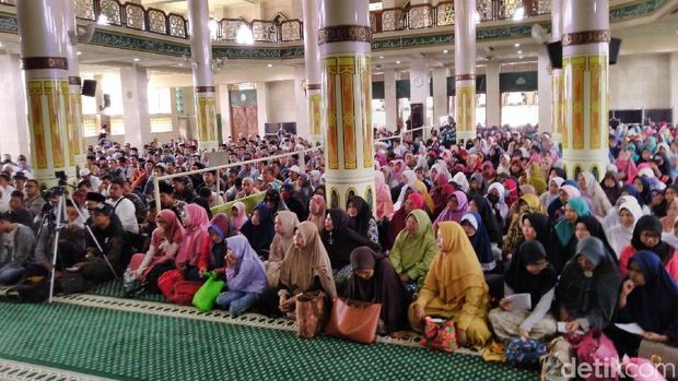 Cegah Praktik Perdukunan, Warga Ciamis Belajar Rukiah