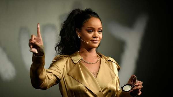 Rihanna Makin Cantik Aja Rihanna Makin Cantik Aja