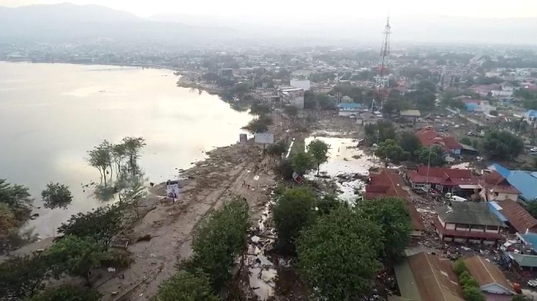 Kerusakan akibat tsunami pasca gempa palu (DRONE PILOT TEZAR KODONGAN/via REUTERS) Kerusakan akibat tsunami pasca gempa palu (DRONE PILOT TEZAR KODONGAN/via REUTERS)