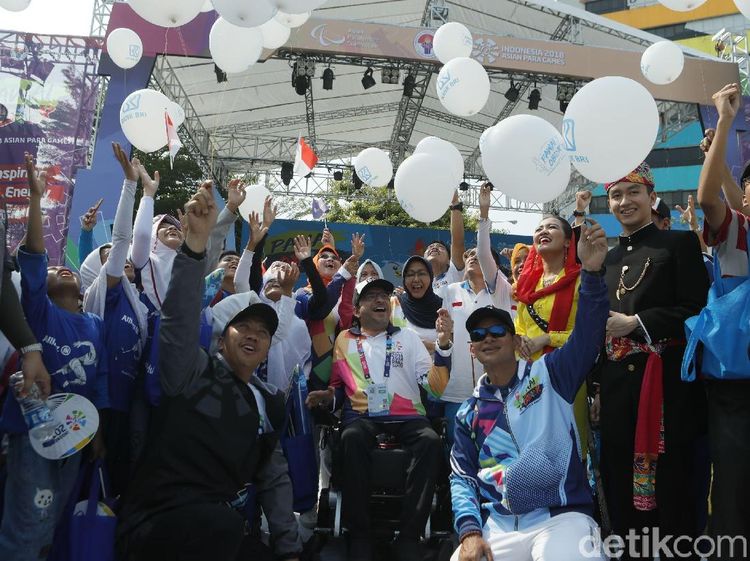 Pawai Obor Asian Para Games Tiba di Kemenpora