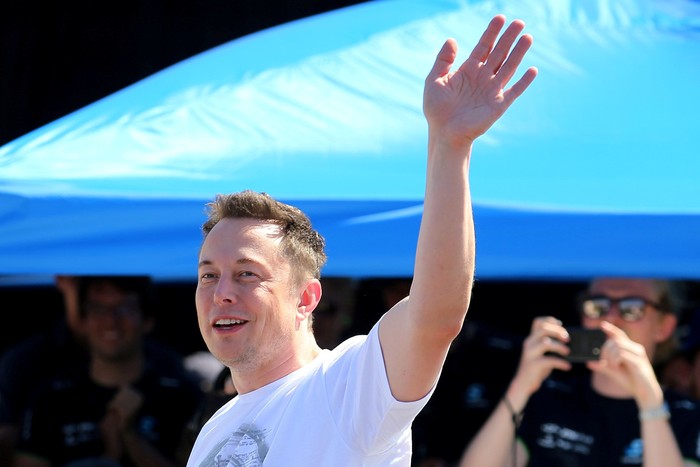 FILE PHOTO: Tesla Chief Executive Office Elon Musk speaks at his companys factory in Fremont, California, U.S., June 22, 2012.   REUTERS/Noah Berger/File Photo