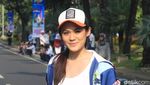 Gaya Sporty Kece Sheryl Sheinafia
